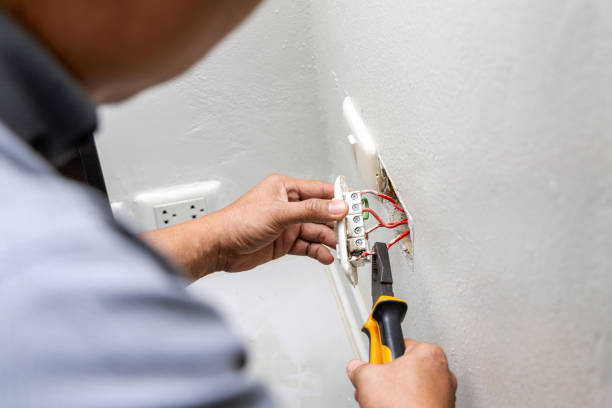 Best Electrical Troubleshooting Services  in Navarre, OH