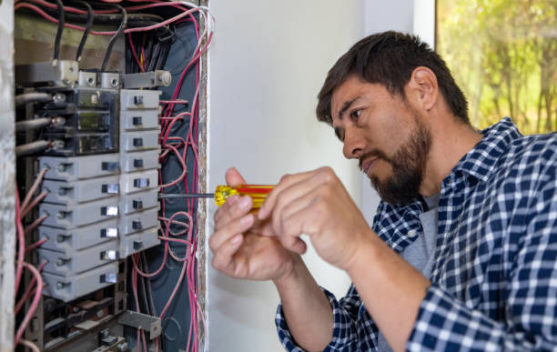 Best Electrical Repair Services  in Navarre, OH